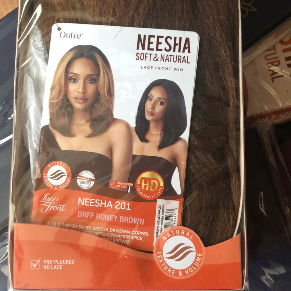 Unopened Outre Neesha 201.
